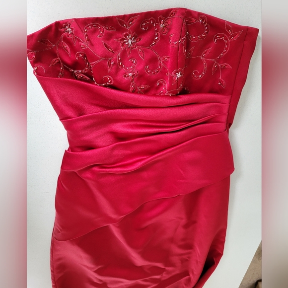 Size Medium Grad Bridesmaid Prom Formal Gown NWT - Picture 1 of 6